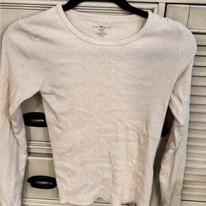 brandy melville long sleeve shirt